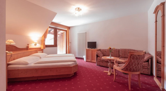 Номер Comfort Berghotel zum Zirm