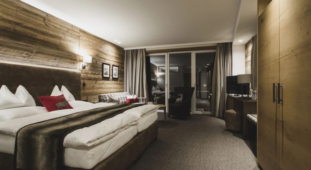 Двухместный номер Superior с балконом Hotel Schwarzer Adler - Sport & Spa