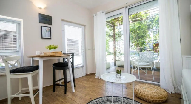 Студия Apartments Terra