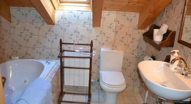 Casa Rural Casa Guillem, Varaa Hotelli Lladorre 