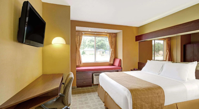 Двухместный номер Standard Microtel Inn by Wyndham Lake Norman