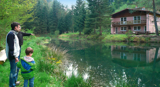 Apartment in a Charming Location on Forellenhof, Zorn Valley, Dabo, Book Lejlighed Hoteller i Dabo med parkering, Parkering