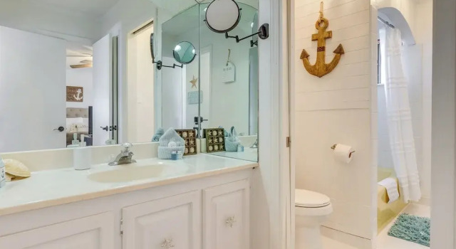 Коттедж Breezy Dauphin Island Vacation Rental with Deck