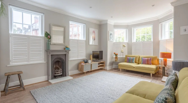 Kings Cross House Sleeps 6, Забронировать Отель Камден Лондон, рядом с St Pancras Hospital