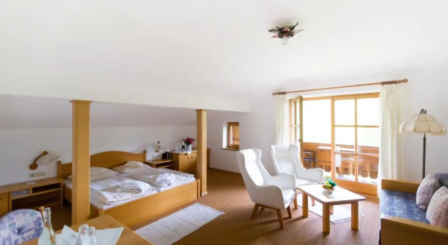 Семейный номер Standard с балконом Landhotel Maiergschwendt inkl Chiemgaukarte