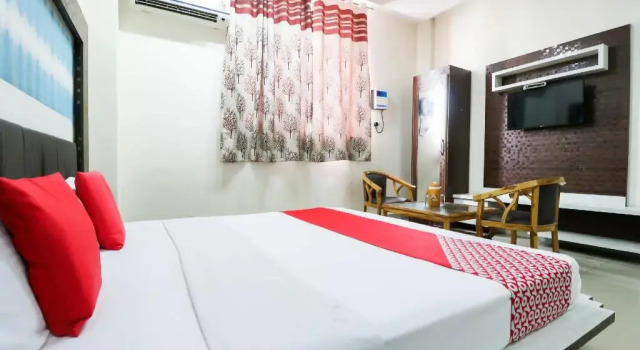 Hotel Mayur by OYO Rooms