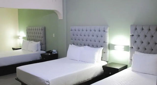 Трёхместный номер Standard Hotel Mirage