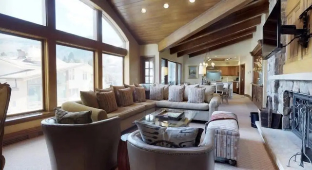 Vail Village 5 Bedroom With Private Hot Tub - Plaza Lodge, Забронировать Апартаменты/квартира Отели Вейл с парковкой, Парковка