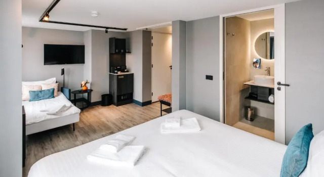 Трёхместный номер Standard Amsterdam Beach Hotel