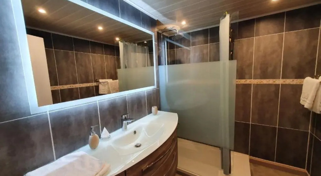 Appartement VUE MER avec parking gratuit sur place, Varaa Huoneisto Bastia 