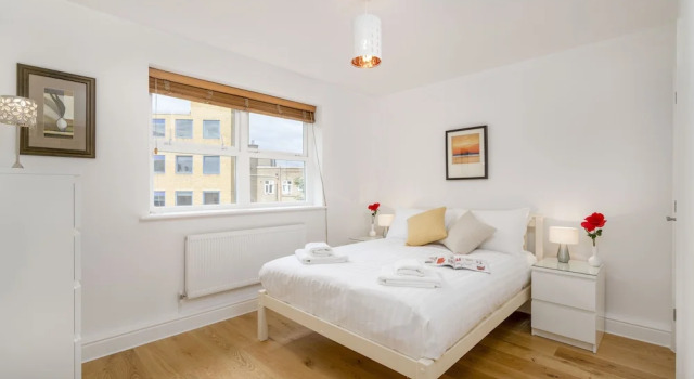 Sunny 2BR apt in the heart of Vauxhall, by subway, Забронировать Отель Отели Лондона с парковкой, рядом с Ламбетский мост, Парковка