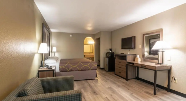 Двухместный номер Super 8 Dallas East Near Fair Park Downtown
