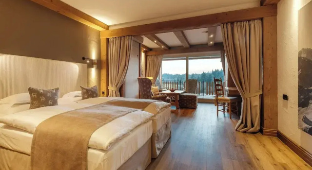 Номер Premium с балконом Sonnenalp Resort