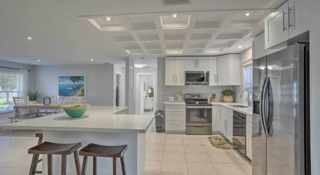Коттедж Dog-friendly Jensen Beach Home < 3 Mi to Ocean!