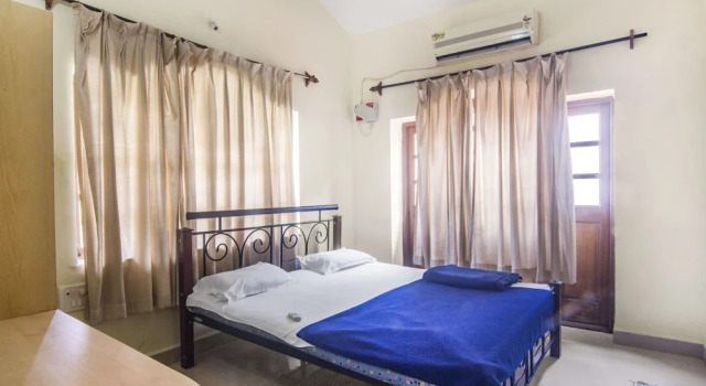 GuestHouser 4 BHK Villa 8209, Prenota Villa Nagoa-Bardez Goa