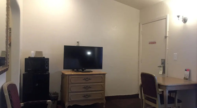 Семейный люкс Anaheim Discovery Inn and Suites