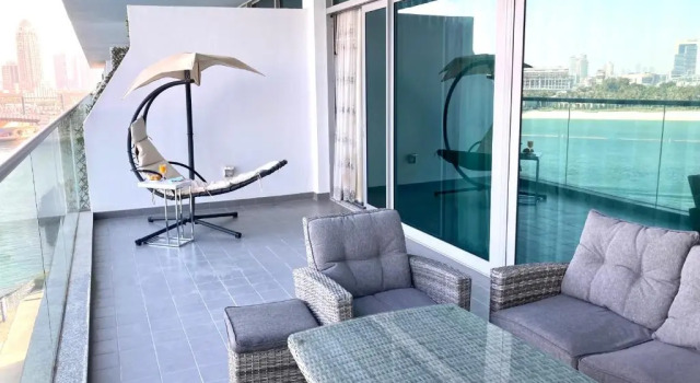 Апартаменты Stunning 1 Bedroom Sea View on the Palm