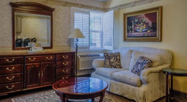 Двухместный люкс Grass Valley Courtyard Suites