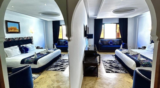 Двухместный номер Standard с балконом Hôtel Les Trois Palmiers