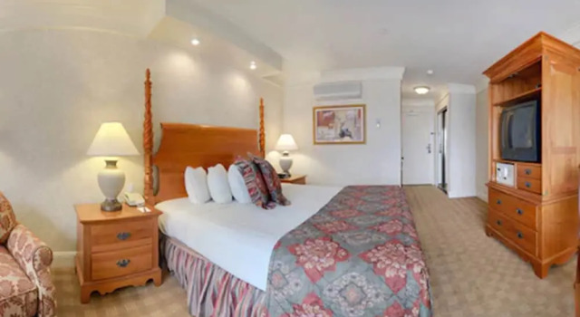 Двухместный номер с видом на город Bay Landing Hotel