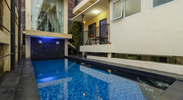 Postel ve společném pokoji RedDoorz Premium @ Ampera Raya 2