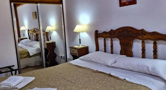 Четырёхместный номер Standard Hostal La Merced