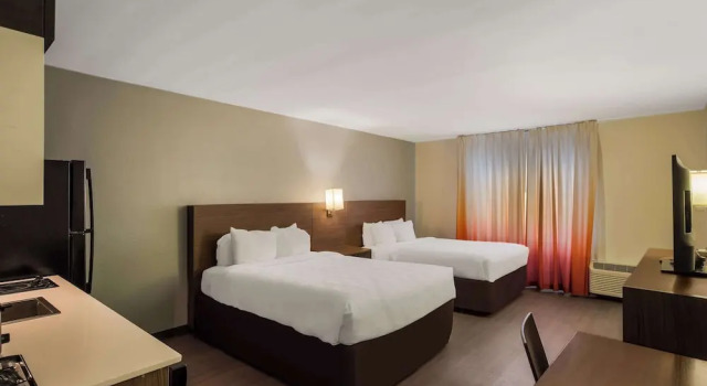 Четырёхместный люкс MainStay Suites Savannah Midtown