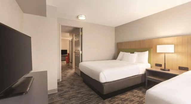 Двухместный люкс c 1 комнатой Country Inn & Suites by Radisson, Green Bay North