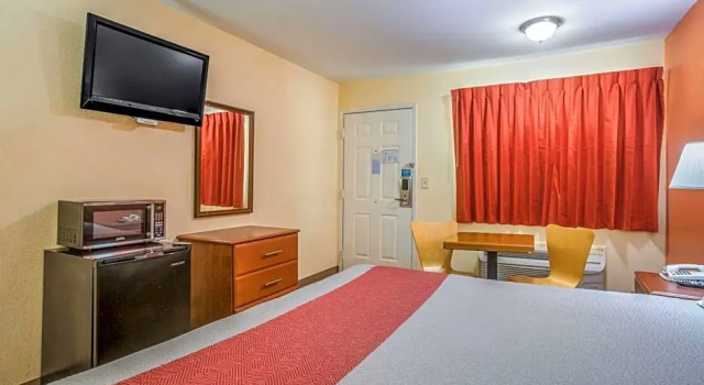 Номер Standard Rodeway Inn & Suites