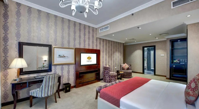 Двухместный люкс Grand Donatello Hotel