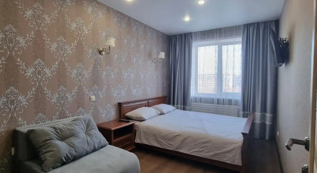 Dvuhkomnatnaya na 4 Spalnyh Mesta Flat, Prenota Appartamento Hotel a Perm Krai con parcheggio, Parcheggio