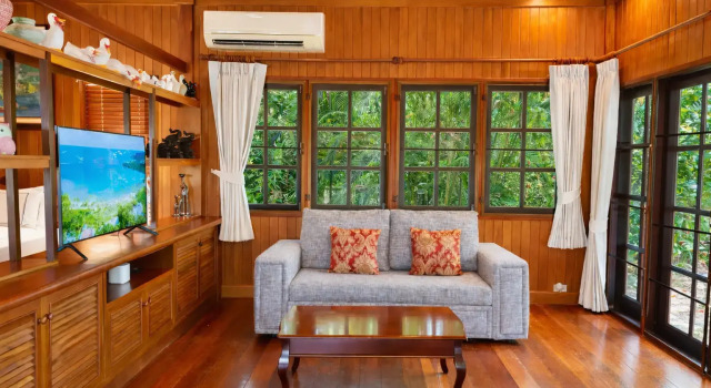 Двухместный коттедж Wooden с балконом Fisherman Way Beach Villa