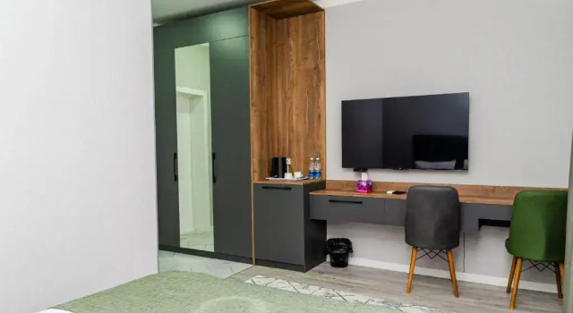 Двухместный номер Standard с красивым видом из окна Dosman Hotel Bishkek