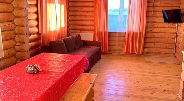 Коттедж с балконом и с красивым видом из окна База Отдыха Zubovo Village Club