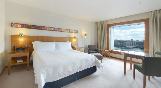Двухместный номер Premier с видом на город Canary Riverside Plaza Hotel