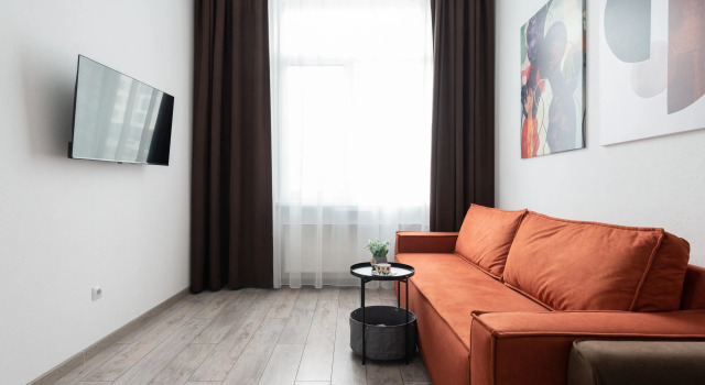 S Sobstvennoy Terrasoy Vozle Reki V Zhk Akvatoriya Apartments, Prenota Appartamento Hotel a Tyumen Region con parcheggio, Parcheggio