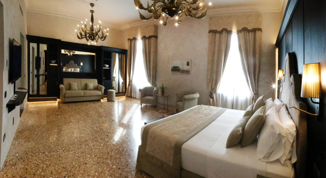 Люкс Open с балконом Aquarius Hotel