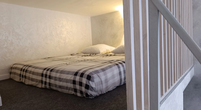 Dvukhurovnevaya v Tsentre Vozle Naberezhnoy Flat, Prenota Appartamento Hotel a Samara con parcheggio, Parcheggio