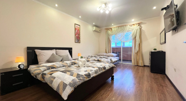 1-K Kvartira Vozle Ploschadi Pobedy Flat, Prenota Appartamento Hotel a Central Russia con parcheggio, Parcheggio