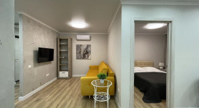 Svetlaya I Prostornaya V Novostroyke Flat, Prenota Appartamento Hotel a Central Russia con parcheggio, Parcheggio