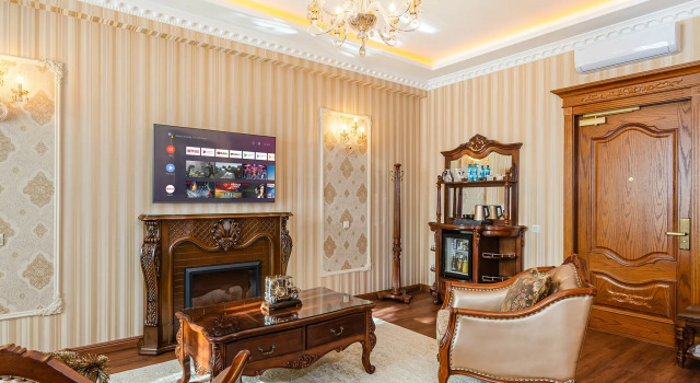 Двухместный люкс с 2 комнатами с балконом Gregory Boutique Hotel Chisinau