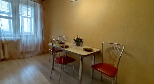 Номер Comfort с 3 комнатами с балконом и с видом на парк Апартаменты На Королева