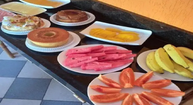 Pousada Pituaçu, Rezervovat Hotel Hotely v Bahia se snídaní, Snídaně