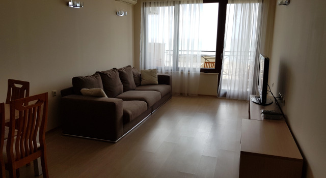Апартаменты с 2 комнатами с балконом и с красивым видом из окна Апартаменты Golden Sands Rentals