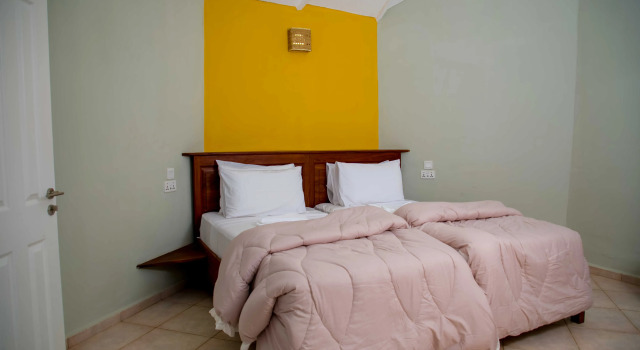 Tropic Garden Hotel, Rezervasyon Otel Bakau Kanifing