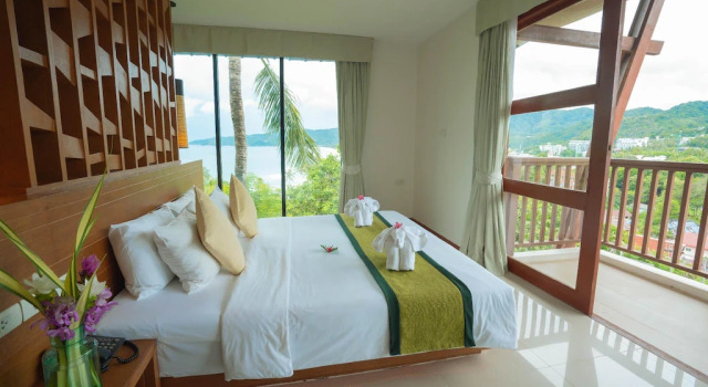 Двухместный люкс Grand с балконом Peach Blossom Resort & Pool Villa - SHA Plus