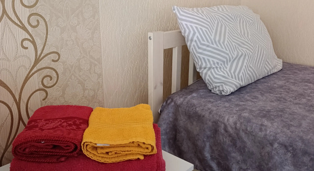 Uyutnaya V Tsentre Goroda S Parkovkoy U Doma Flat, Rezerwuj Apartament Hotele w Obwód pskowski z parkingiem, Parking