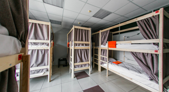 Кровать в общем номере с видом на город Хостел SleePlace