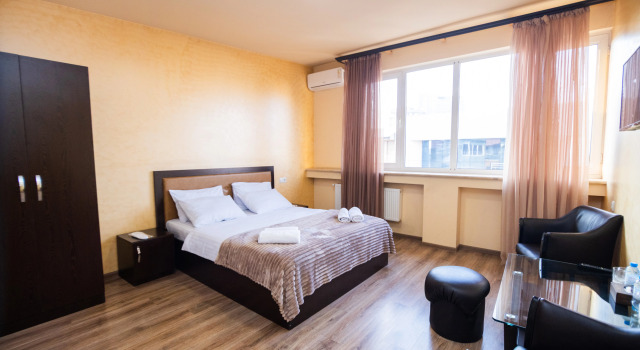 Express Hotel, Забронировать Отель Отели Еревана с завтраком, рядом с Голубая мечеть, Завтраки