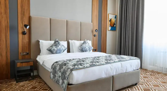 Двухместный номер Deluxe с балконом Отель Diamond Shymkent